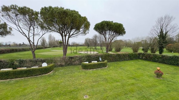 casa indipendente in vendita a Selvazzano Dentro in zona Montecchia