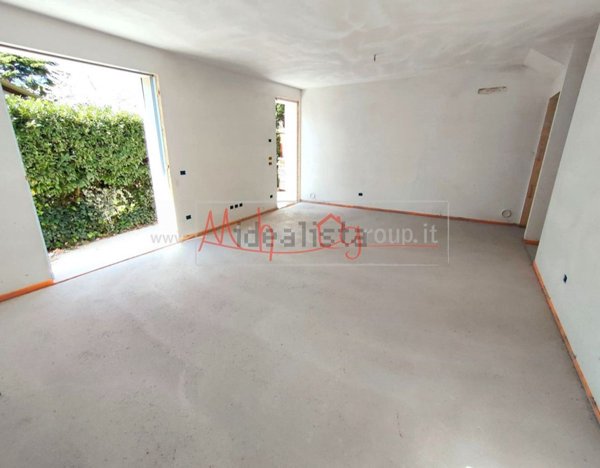 casa indipendente in vendita a Selvazzano Dentro in zona Tencarola