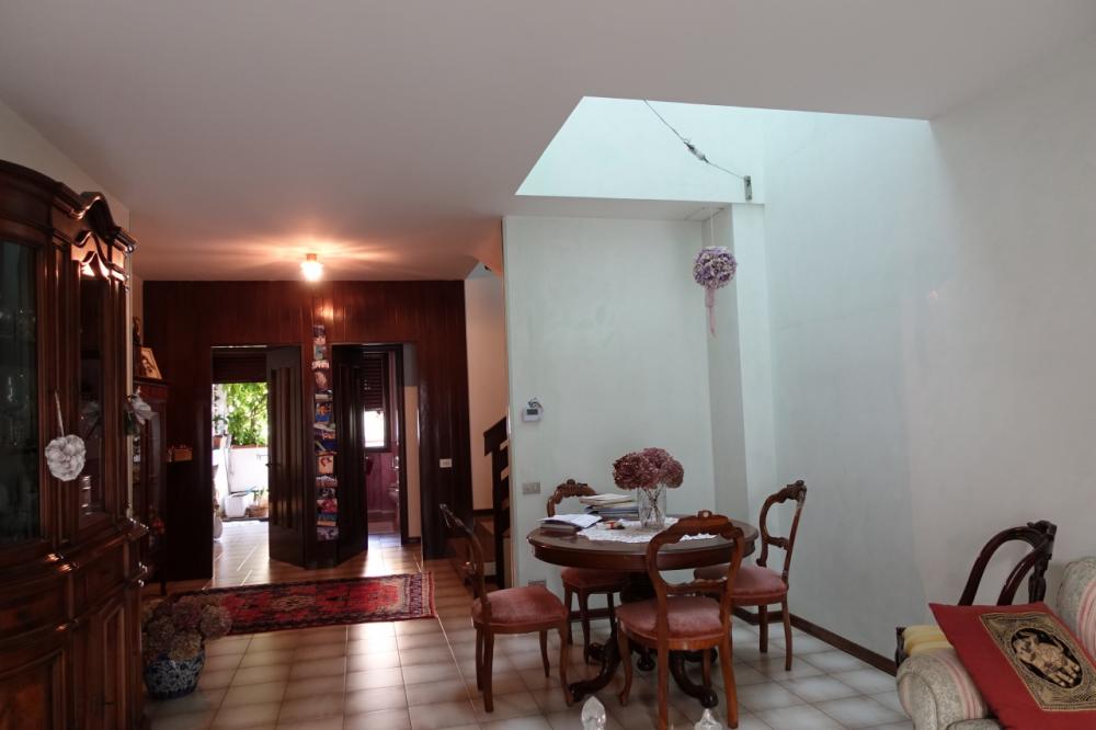 casa indipendente in vendita a Selvazzano Dentro in zona Caselle