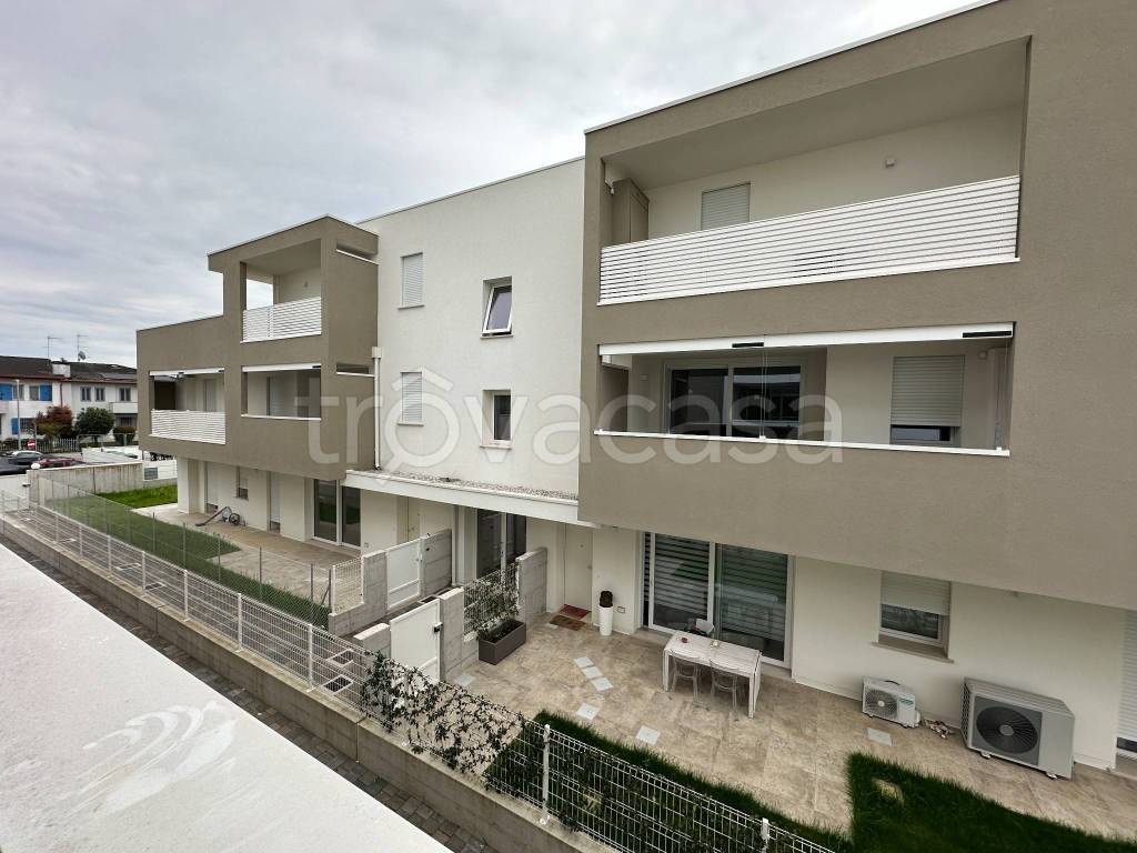 appartamento in vendita a Selvazzano Dentro in zona Tencarola