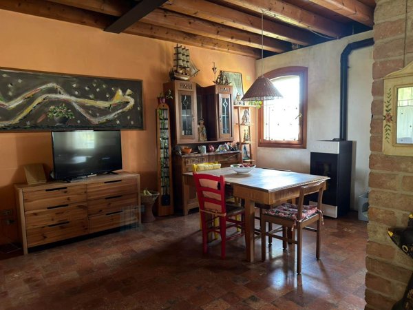 casa indipendente in vendita a Selvazzano Dentro in zona Caselle