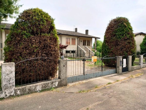 casa indipendente in vendita a Selvazzano Dentro