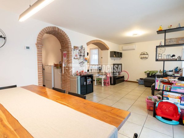 casa indipendente in vendita a Selvazzano Dentro in zona Feriole