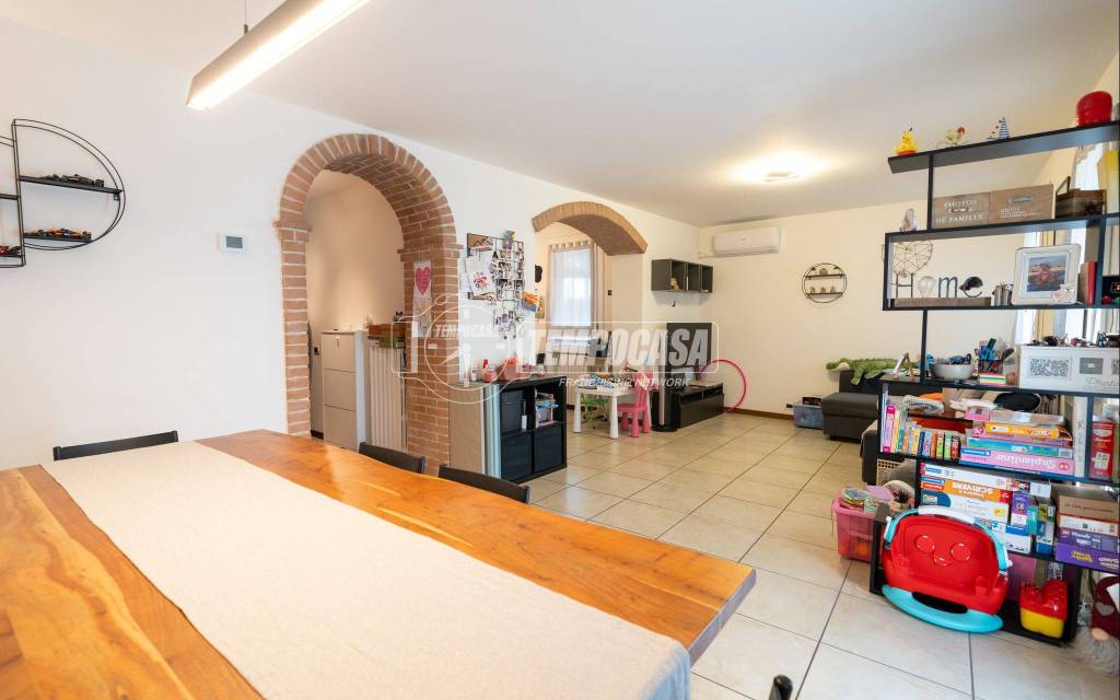 casa indipendente in vendita a Selvazzano Dentro in zona Feriole