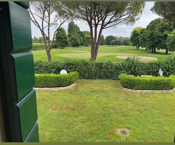 appartamento in vendita a Selvazzano Dentro in zona Montecchia