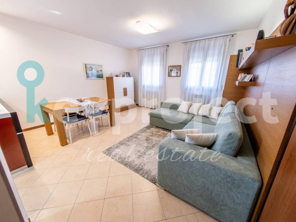 appartamento in vendita a Selvazzano Dentro in zona Tencarola