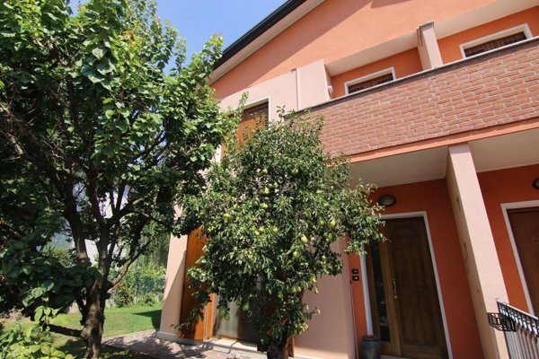 casa indipendente in vendita a Selvazzano Dentro in zona Caselle