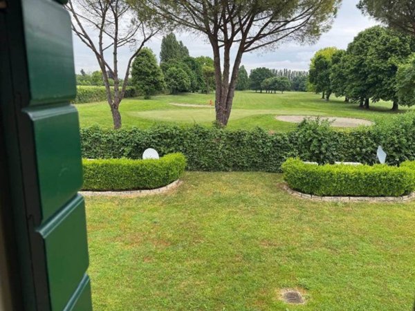 appartamento in vendita a Selvazzano Dentro in zona Montecchia