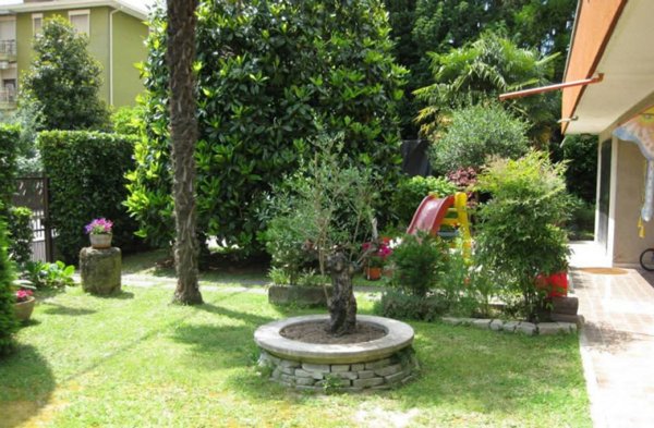 casa indipendente in vendita a Selvazzano Dentro in zona Tencarola