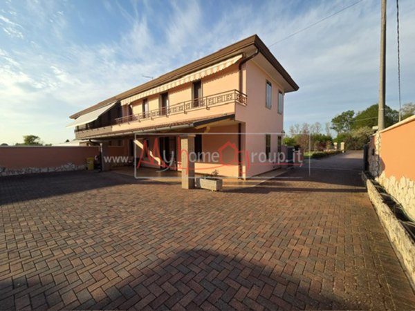 casa indipendente in vendita a Selvazzano Dentro in zona San Domenico