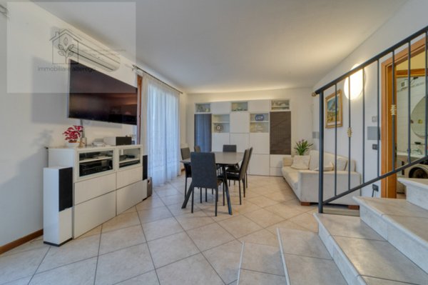 casa indipendente in vendita a Selvazzano Dentro in zona Feriole