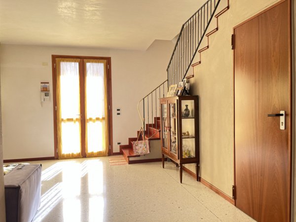 casa indipendente in vendita a Selvazzano Dentro in zona Tencarola