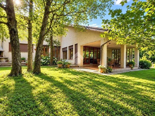 casa indipendente in vendita a Selvazzano Dentro in zona Tencarola