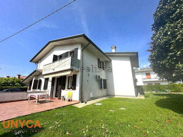 casa indipendente in vendita a Selvazzano Dentro