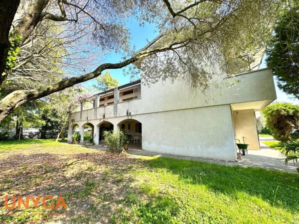 casa indipendente in vendita a Selvazzano Dentro in zona Tencarola