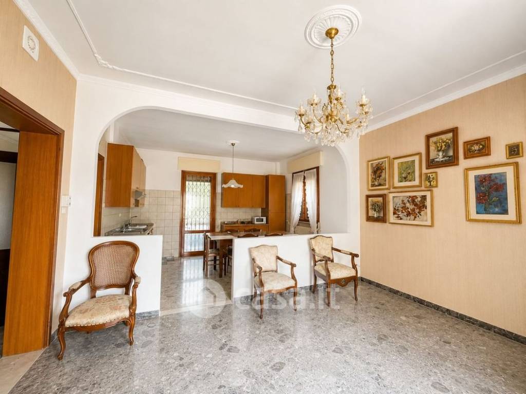 casa indipendente in vendita a Selvazzano Dentro in zona Tencarola
