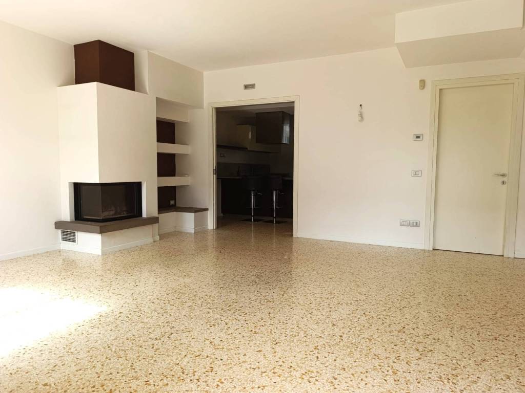 casa indipendente in vendita a Selvazzano Dentro in zona San Domenico