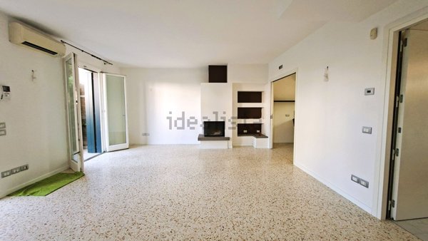 casa indipendente in vendita a Selvazzano Dentro in zona San Domenico