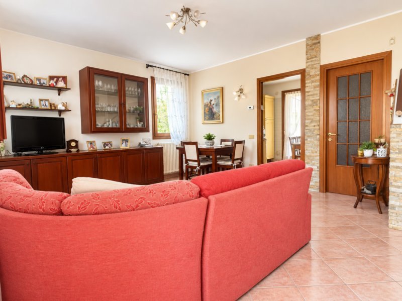 casa indipendente in vendita a Selvazzano Dentro in zona San Domenico