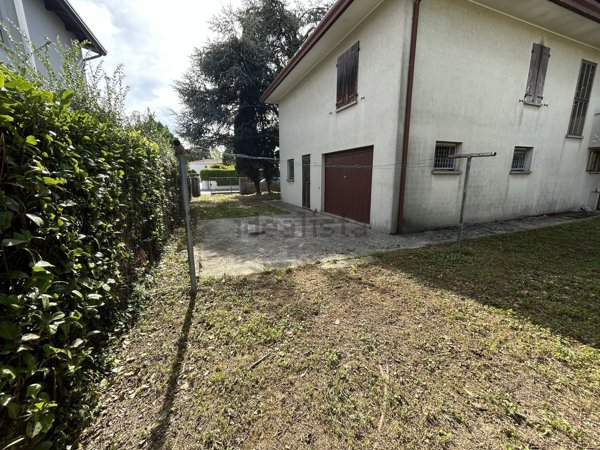 casa indipendente in vendita a Selvazzano Dentro in zona Caselle