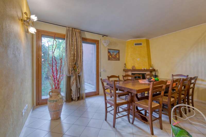 casa indipendente in vendita a Selvazzano Dentro in zona San Domenico