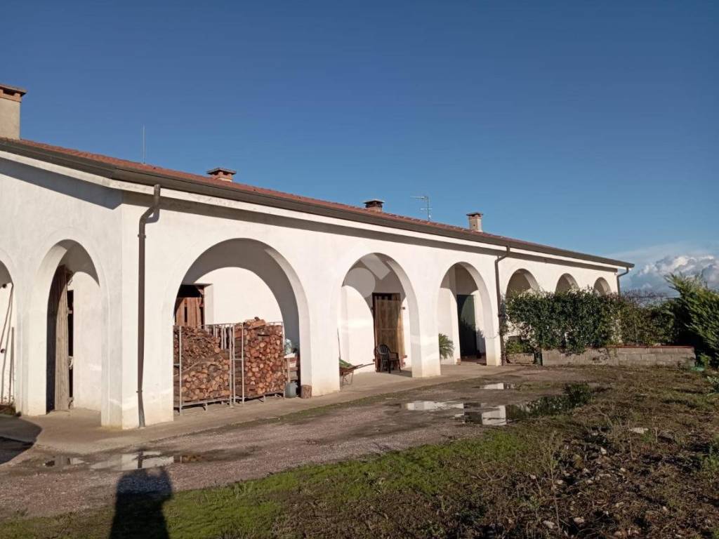 casa indipendente in vendita a Solesino