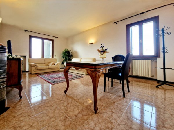 casa indipendente in vendita a Solesino