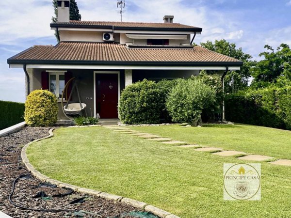 casa indipendente in vendita a Solesino