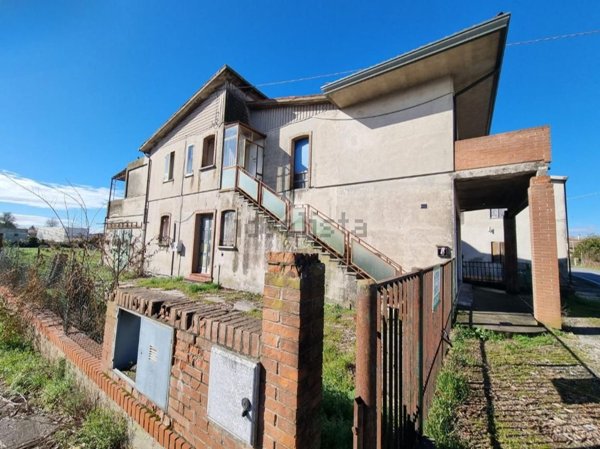 quadrivano in vendita a Solesino