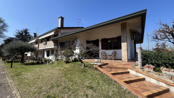 casa indipendente in vendita a Solesino