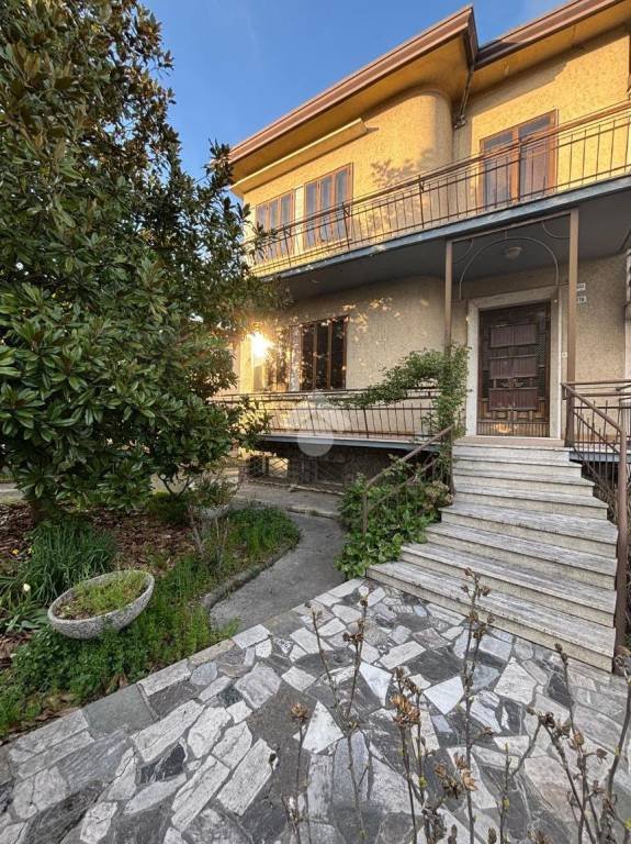 casa indipendente in vendita a Solesino