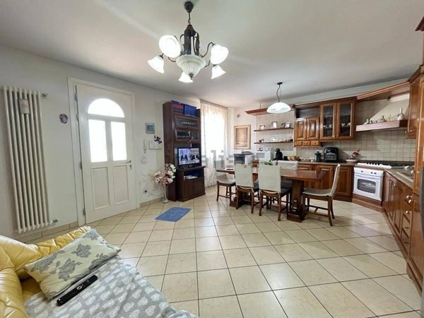 casa indipendente in vendita a Solesino