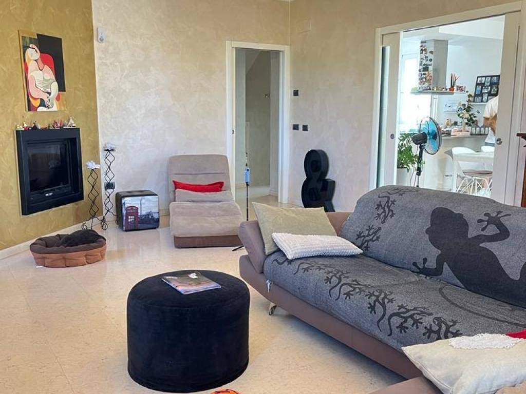 casa indipendente in vendita a Solesino