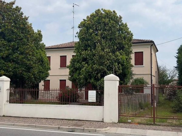 casa indipendente in vendita a Solesino