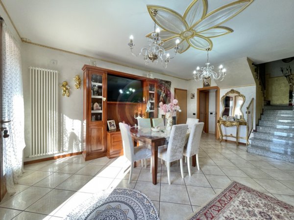 casa indipendente in vendita a Solesino