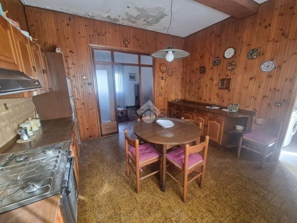 casa indipendente in vendita a Solesino