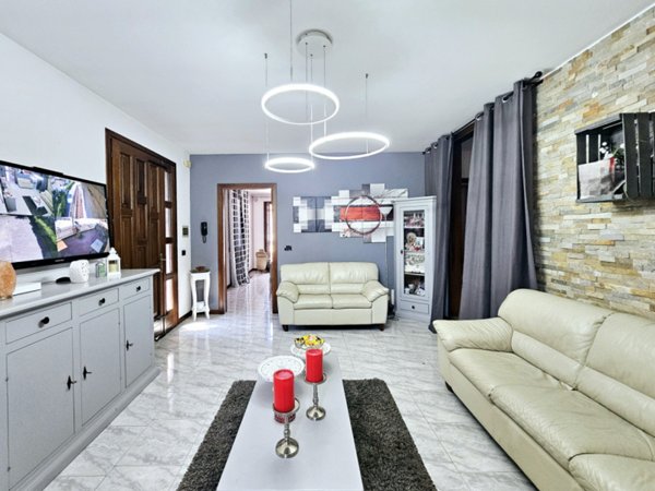 casa indipendente in vendita a Solesino