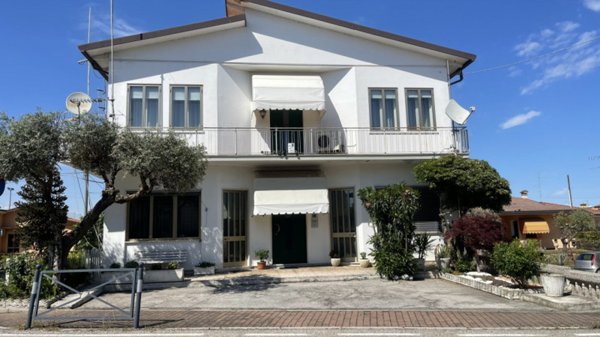casa indipendente in vendita a Solesino in zona Arteselle