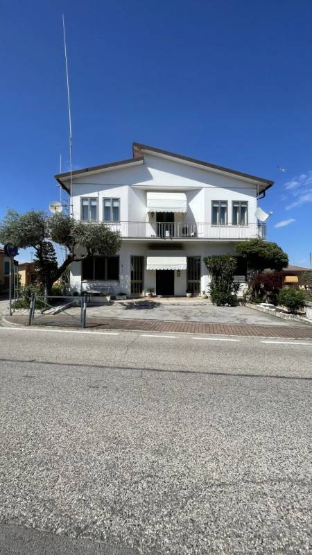 casa indipendente in vendita a Solesino in zona Arteselle
