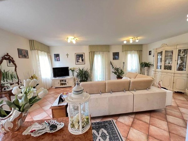 casa indipendente in vendita a Solesino in zona Arteselle