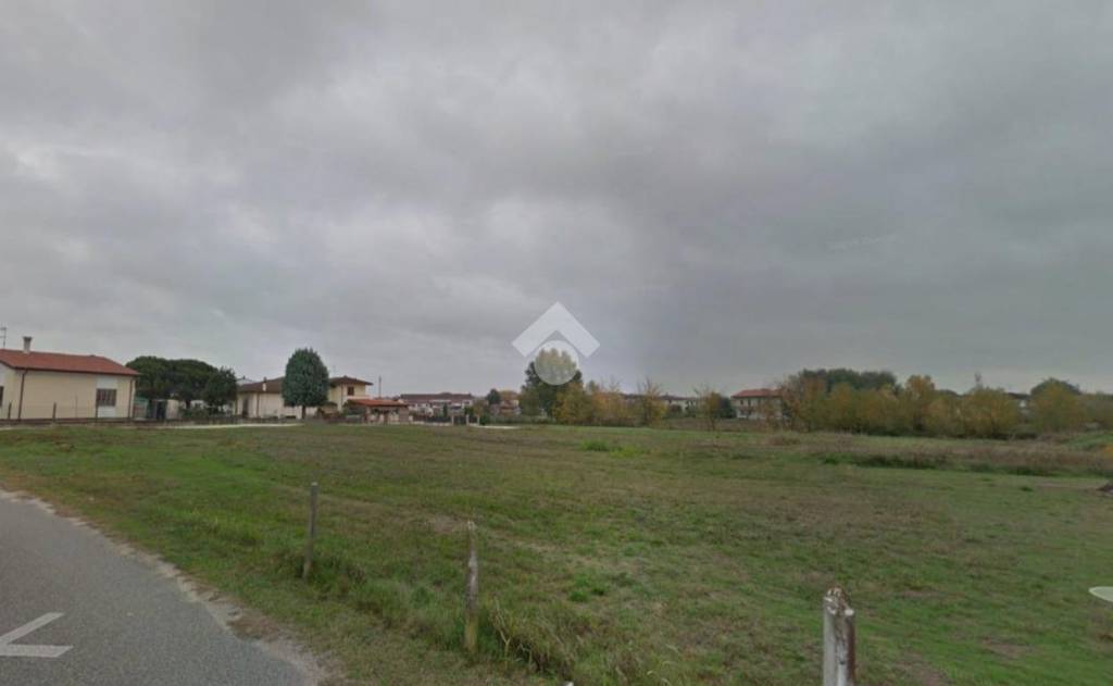 terreno edificabile in vendita a Solesino