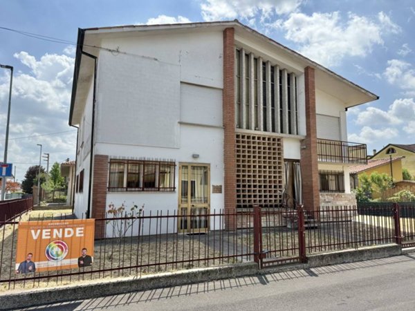 casa indipendente in vendita a Solesino