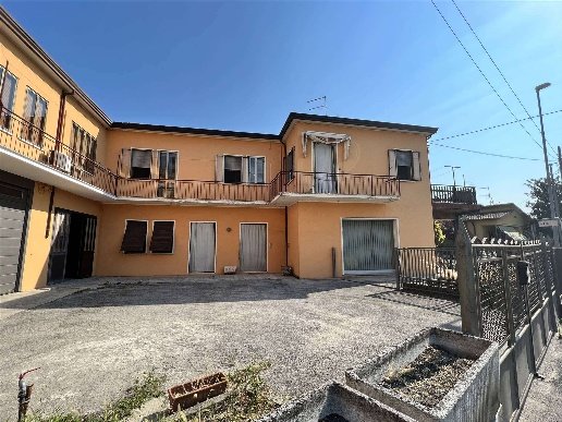 casa indipendente in vendita a Solesino