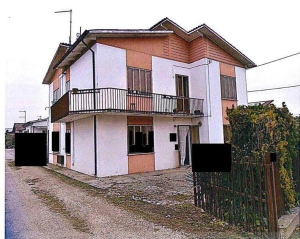 casa indipendente in vendita a Solesino