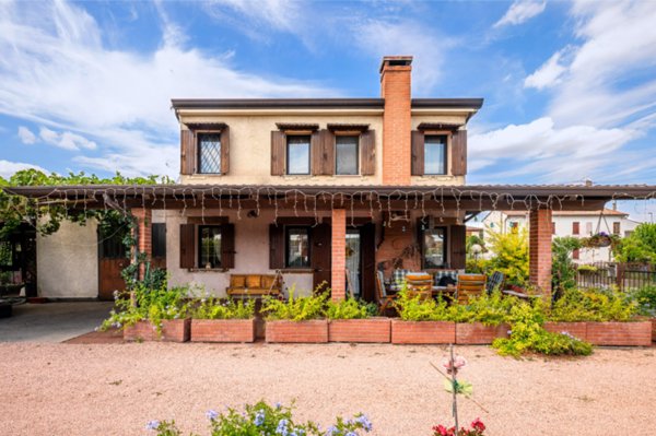 casa indipendente in vendita a Solesino in zona Arteselle