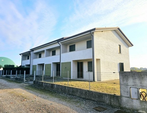casa indipendente in vendita a Solesino in zona Arteselle