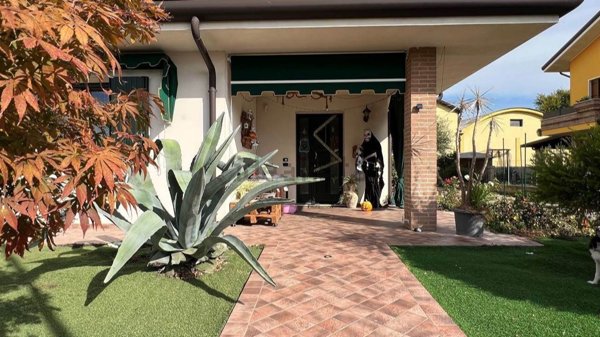 casa indipendente in vendita a Solesino