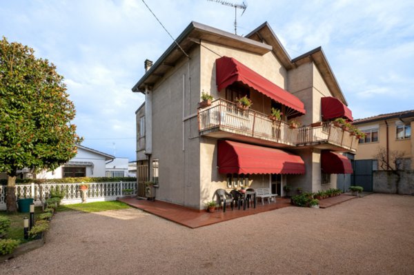 casa indipendente in vendita a Solesino