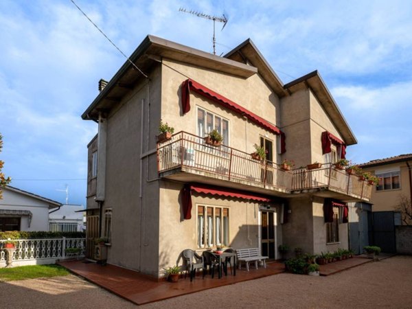 casa indipendente in vendita a Solesino