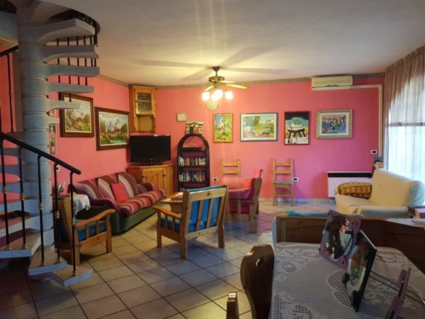 casa indipendente in vendita a Solesino